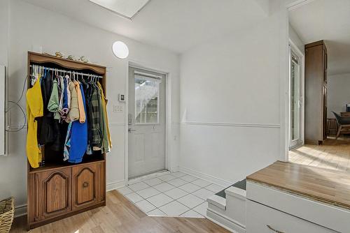 Boudoir - 198 Rue Courville, Saint-Jean-Sur-Richelieu, QC - Indoor