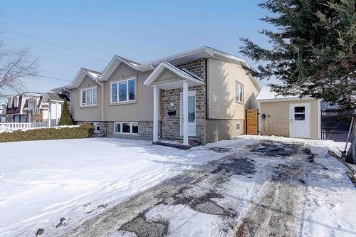1025 Boul. de Normandie  Saint-Jean-Sur-Richelieu, QC J3A 1J8