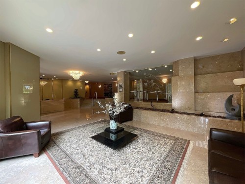 Réception - 104-5700 Av. Rembrandt, Côte-Saint-Luc, QC - Indoor