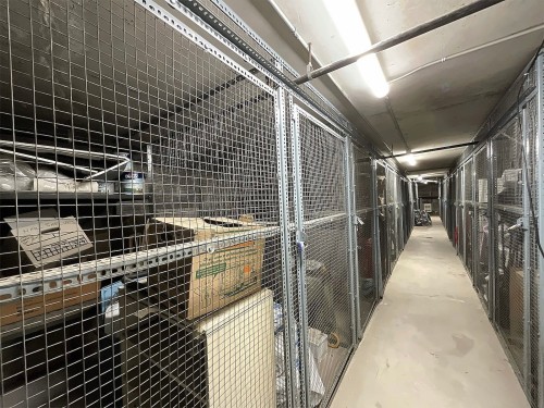 Rangement - 104-5700 Av. Rembrandt, Côte-Saint-Luc, QC - Indoor With Storage