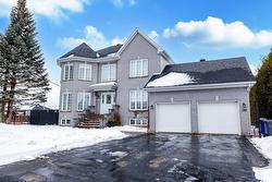 40 Rue Michel-McNabb  Notre-Dame-De-L'Île-Perrot, QC J7V 9R8