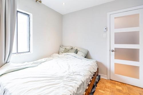 Bedroom - 3556 Rue St-Dominique, Montréal (Le Plateau-Mont-Royal), QC - Indoor Photo Showing Bedroom