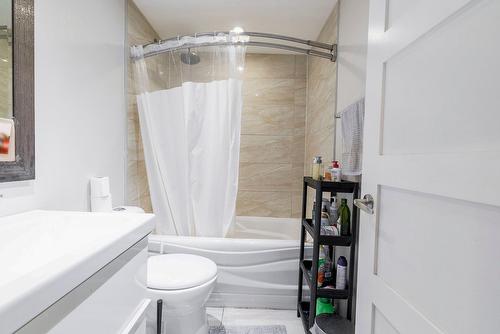 Bathroom - 3566 Rue St-Dominique, Montréal (Le Plateau-Mont-Royal), QC - Indoor Photo Showing Bathroom