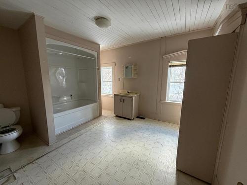 75 Cove Road, Conquerall Bank, NS 