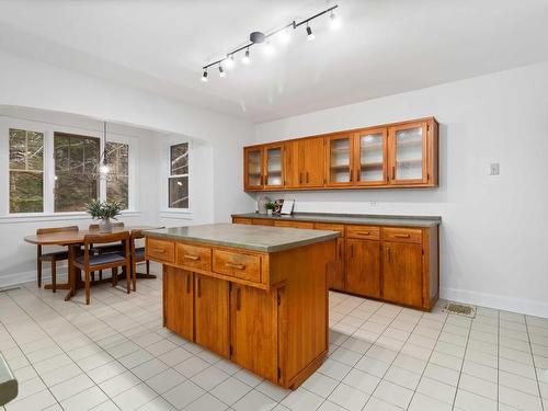 11 Lindsay Hill, Bedford, NS 