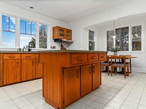 11 Lindsay Hill, Bedford, NS 