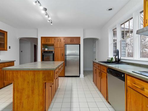 11 Lindsay Hill, Bedford, NS 