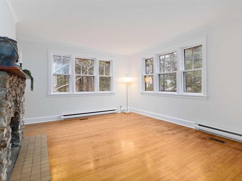 11 Lindsay Hill, Bedford, NS 