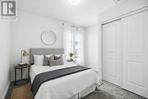 359 Axis Way, Ottawa, ON - Indoor Photo Showing Bedroom