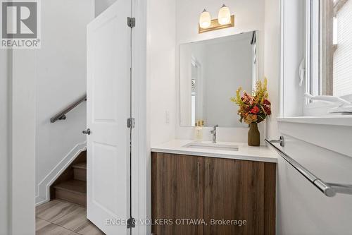 2038 Allegrini Terrace, Ottawa, ON - Indoor Photo Showing Bathroom