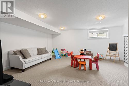 2038 Allegrini Terrace, Ottawa, ON - Indoor