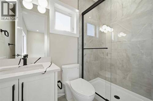 425 Watercrest Place, Chestermere, AB - Indoor Photo Showing Bathroom