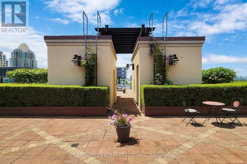 405 - 27 Rean Drive, Toronto, ON - Outdoor