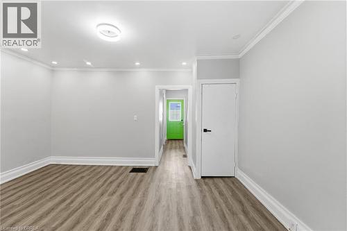 166 Beach Road, Hamilton, ON - Indoor Photo Showing Other Room