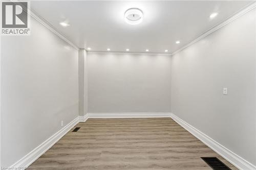 166 Beach Road, Hamilton, ON - Indoor Photo Showing Other Room