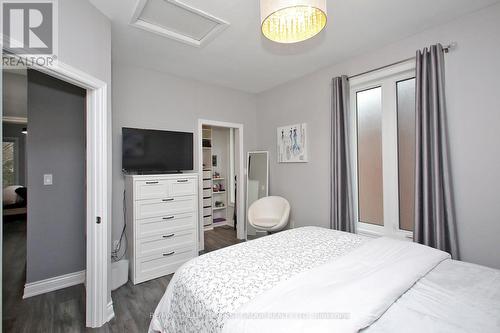 1010 Glenbourne Drive, Oshawa, ON - Indoor Photo Showing Bedroom
