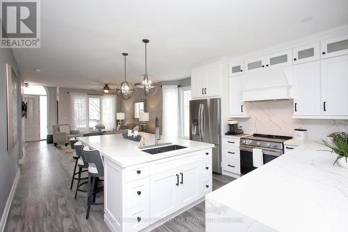 1010 Glenbourne Drive, Oshawa, ON - Indoor Photo Showing Other Room