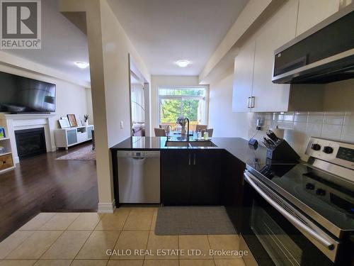 124 Countryman Road, East Gwillimbury, ON - Indoor Photo Showing Kitchen With Stainless Steel Kitchen
