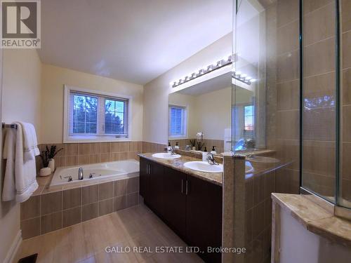 124 Countryman Road, East Gwillimbury, ON - Indoor Photo Showing Bathroom