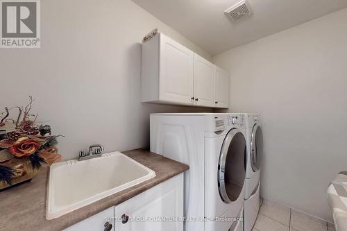 1238 Agram Drive, Oakville, ON - Indoor Photo Showing Laundry Room