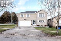 7 VESELI COURT  Bradford West Gwillimbury, ON L3Z 3C3