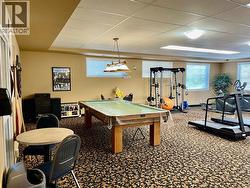 Pool table/gym - 