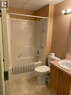 bath in Guest suite - 