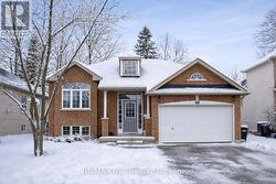 48 ROSE VALLEY WAY  Wasaga Beach, ON L9Z 3C4