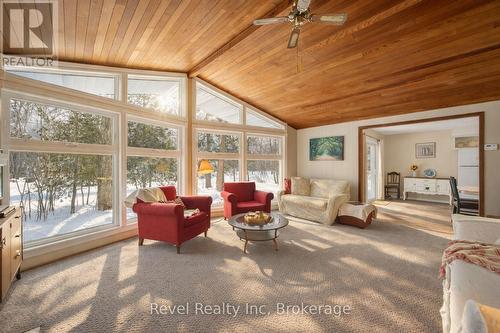 8 Manitou Crescent, Tiny, ON - Indoor