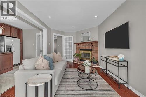 3390 Columbine Crescent, Mississauga, ON - Indoor Photo Showing Living Room With Fireplace
