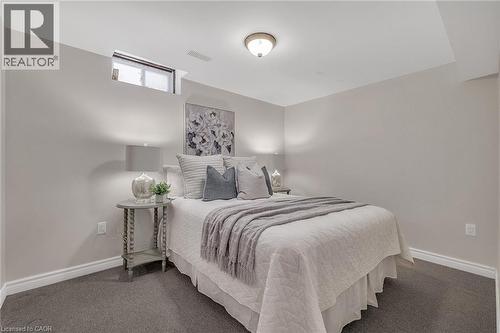 3390 Columbine Crescent, Mississauga, ON - Indoor Photo Showing Bedroom