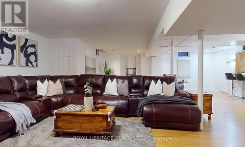 9 Sato Street, Whitby (Williamsburg), ON - Indoor Photo Showing Living Room