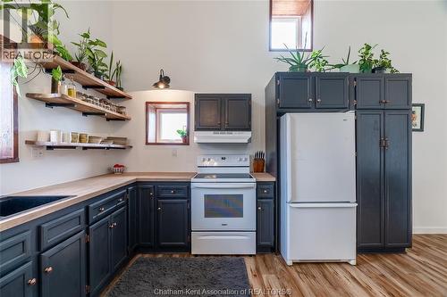 1357 Smith Falls Road, Dawn-Euphemia, ON - Indoor Photo Showing Kitchen