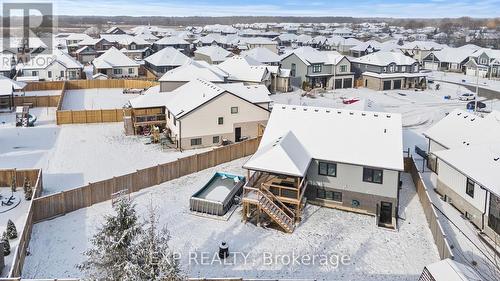 2756 Arrowsmith Court, Fort Erie (Black Creek), ON - Outdoor