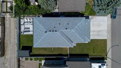 4889 7Th Street W, Claresholm, AB - Outdoor