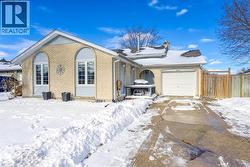 216 BLACKTHORN CRESCENT  St Clair, ON N0N 1G0
