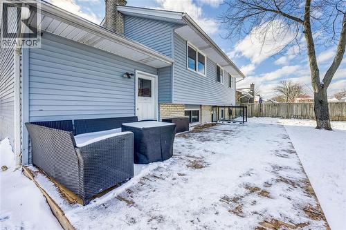 216 Blackthorn Crescent, St Clair, ON - Outdoor