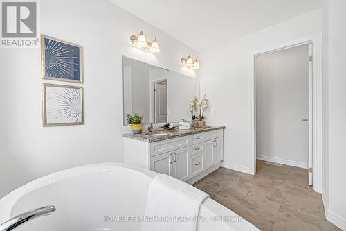 89 Barkerville Drive, Whitby, ON - Indoor Photo Showing Bathroom