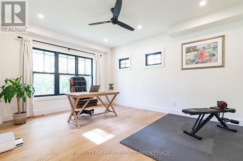 190 Toll Road, King, ON - Indoor Photo Showing Office