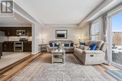 139 Couling Crescent, Guelph (Grange Road), ON - Indoor Photo Showing Living Room