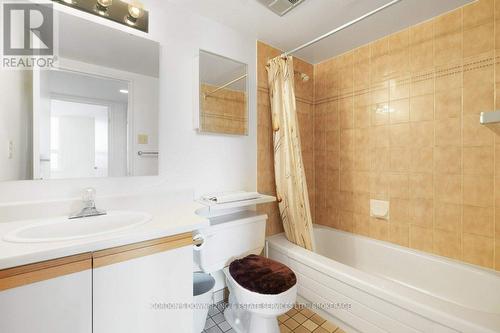 703 - 50 Emmerson Avenue, Ottawa, ON - Indoor Photo Showing Bathroom