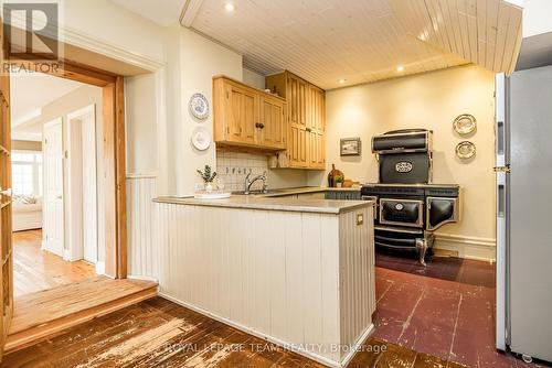 3651 Burritts Rapids Road, Ottawa, ON - Indoor Photo Showing Kitchen