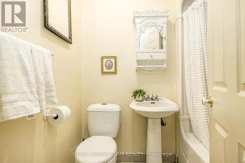 3651 Burritts Rapids Road, Ottawa, ON - Indoor Photo Showing Bathroom