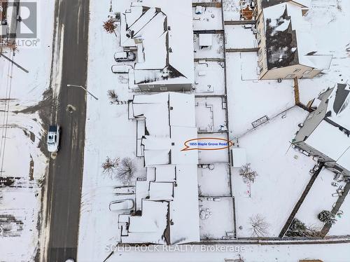 Backing onto a pie-shaped lot - 1855 Maple Grove Road, Ottawa, ON - Other