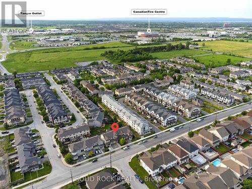 Minutes to Tanger outlets and Canadian Center - 1855 Maple Grove Road, Ottawa, ON - 