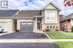584 FALCONRIDGE DRIVE  Oshawa, ON L1K 0B9