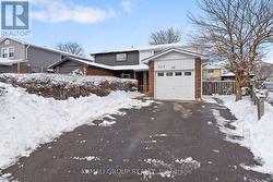 582 LAKEVIEW AVENUE  Oshawa, ON L1J 1B1