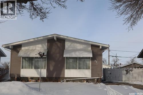 32 Kasper Crescent, Assiniboia, SK - Outdoor