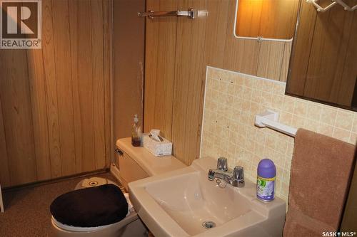 32 Kasper Crescent, Assiniboia, SK - Indoor Photo Showing Bathroom