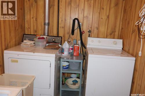 32 Kasper Crescent, Assiniboia, SK - Indoor Photo Showing Laundry Room